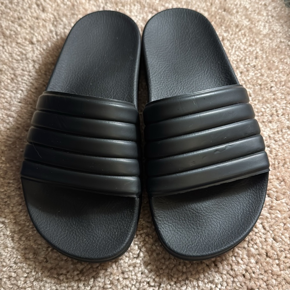 Women’s Size 5 TNA Black Slides Sandals